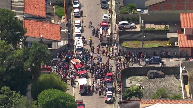 Una vista aérea de la escuela Raúl Brasil, donde sucedió la masacre