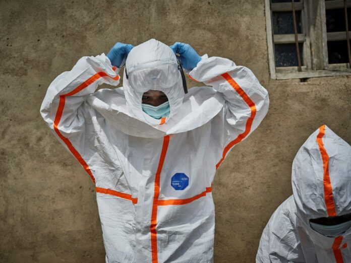 Crece el alerta en África por el brote de ébola en Uganda