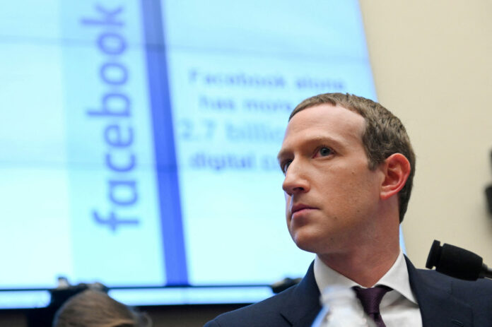 Las acciónes de Facebook se caen un 24%