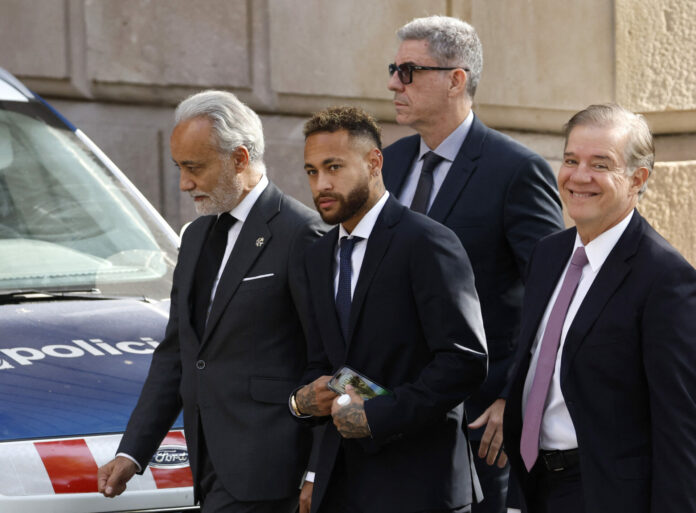 Neymar responsabilizó a su padre en el juicio por irregularidades en su pase al Barcelona