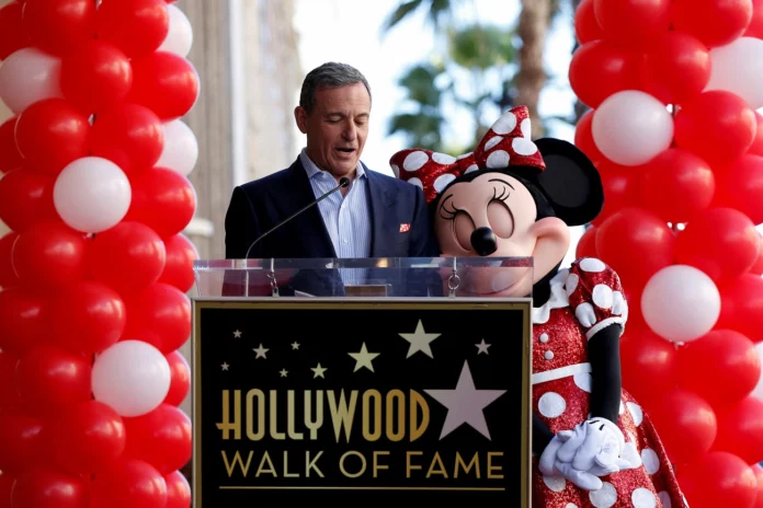 Suben las acciones de Disney tras el anuncio del regreso de Bob Iger