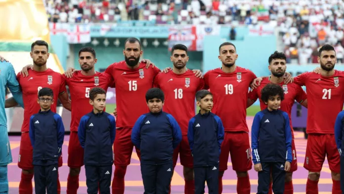 Irán amenazó a sus jugadores con encarcelar o torturar a sus familiares si vuelven a protestar