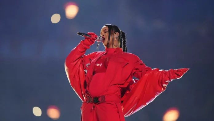 ¿Cuánto cobró Rihanna por el show de medio tiempo del Super Bowl?