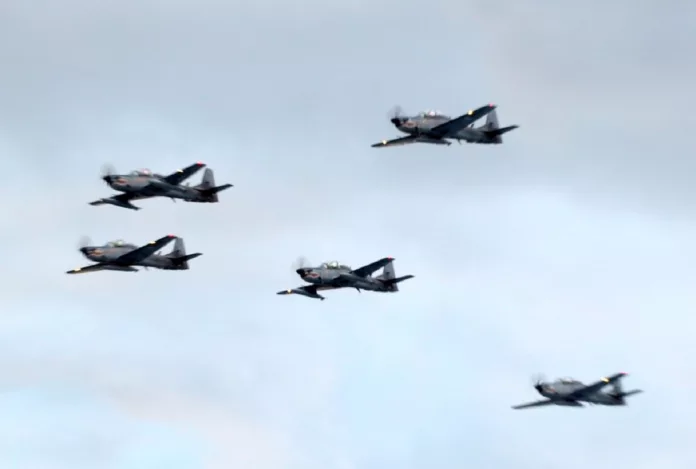 Aviones de las Fuerza Aérea harán desfile durante el carnaval en el Malecón
