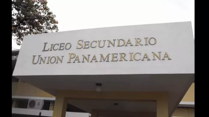 Videos muestran estudiantes de liceo Unión Panamericana sosteniendo sexo crea escándalo