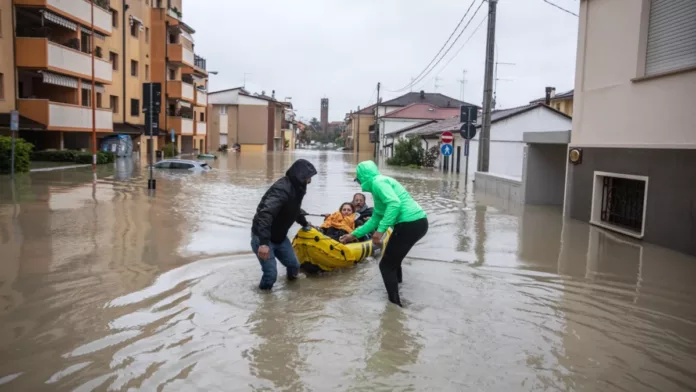 Suben a 13 los muertos por las inundaciones en Italia