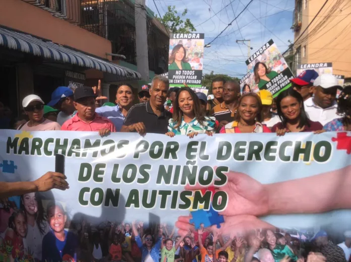Una marcha por los niños con autismo Santo Domingo Este