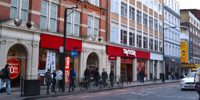 Alerta en Londres por un video de TikTok que alienta a robar en masa