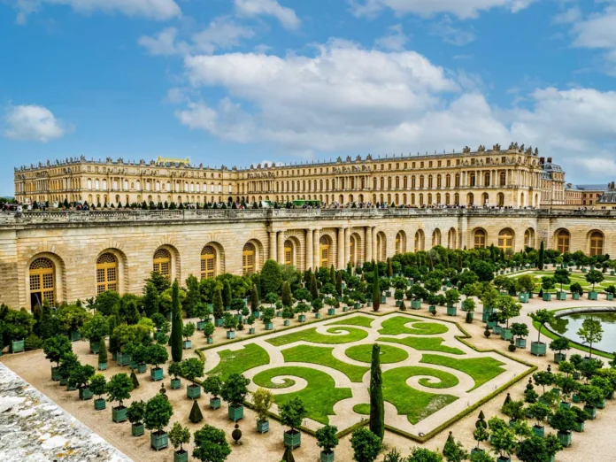 Por segunda vez en tres días, evacuaron el Palacio de Versalles por una amenaza de bomba