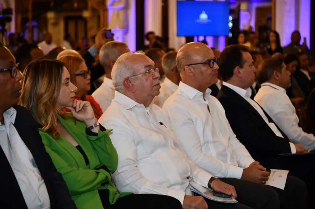 Presidente Abinader presenta detalles del programa “A comer: del campo al colmado”
