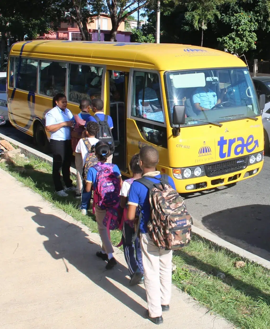 TRAE ha realizado 4,093,820 de traslados de estudiantes | Dominicano ...